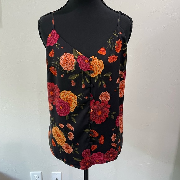 Cupcakes & Cashmere Floral Revolve Mara Camisole Cami Top Med - Picture 1 of 7
